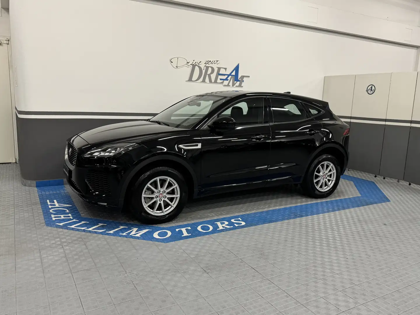 Jaguar E-Pace E-Pace 2.0d i4 R-Dynamic 150cv Eu6d-temp Iva 1prop Noir - 2