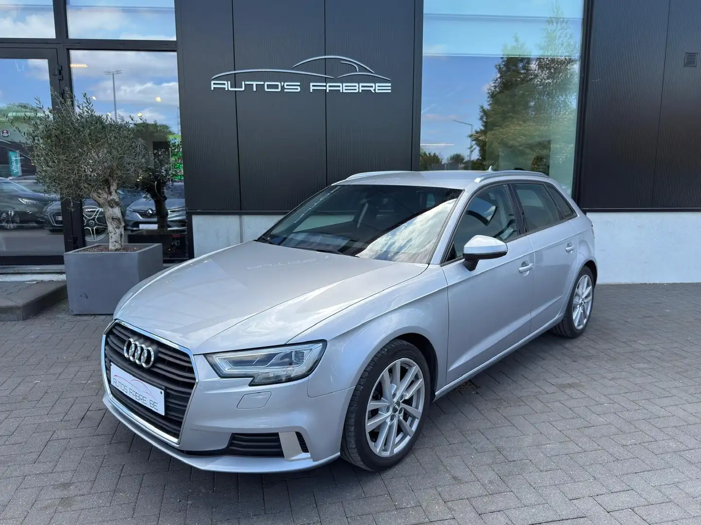 Audi A3 Sportback 1.0 TFSI Sport S tronic 98000km Argento - 1