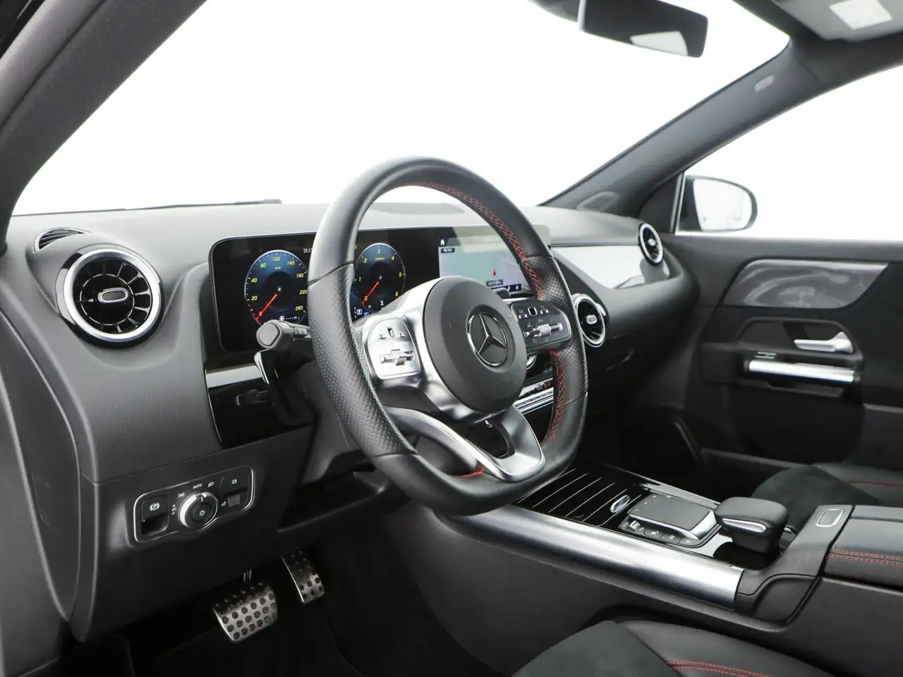 Mercedes-Benz GLA 180 180 d premium auto 11