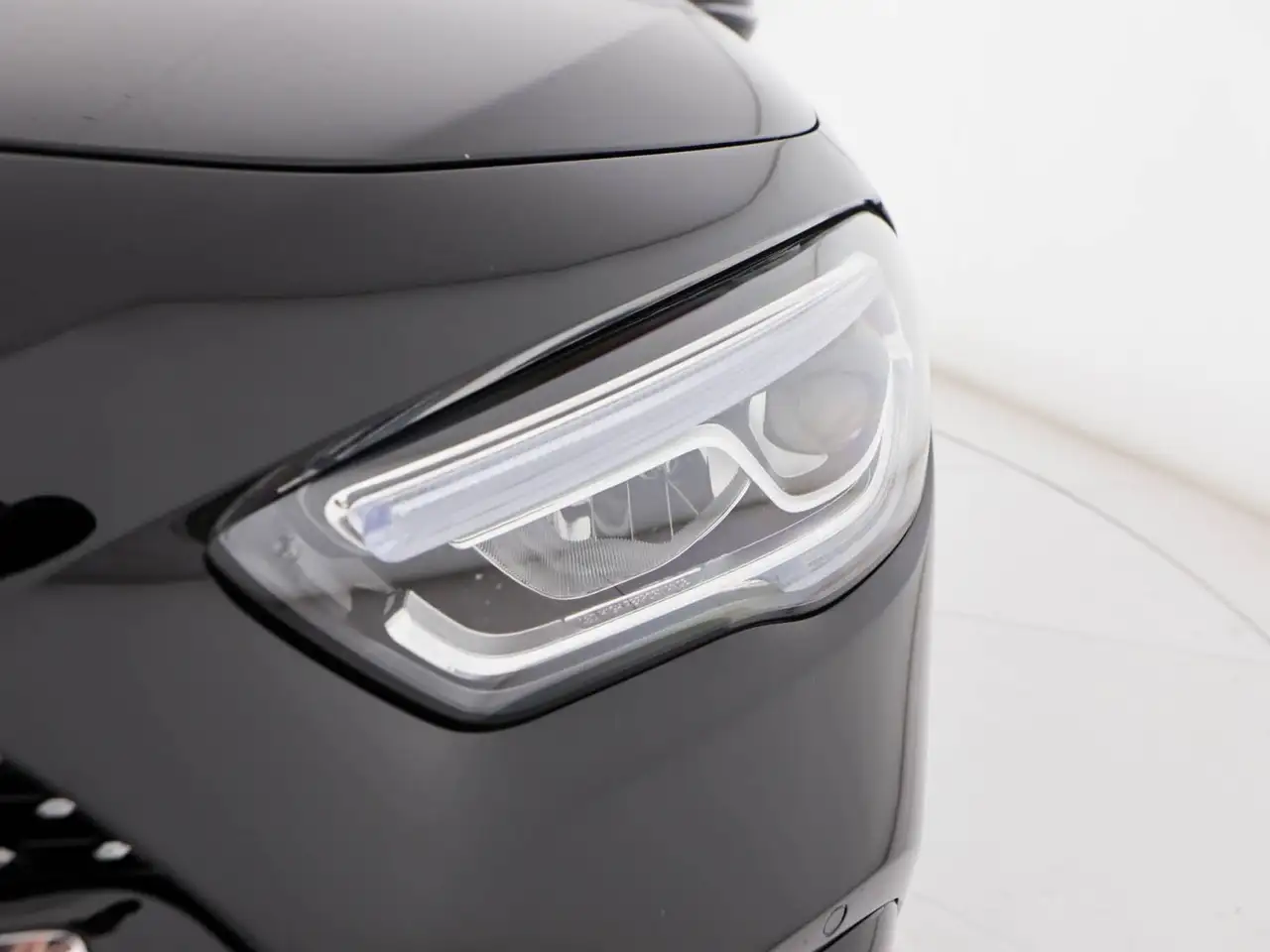 Mercedes-Benz GLA 180 180 d premium auto 8