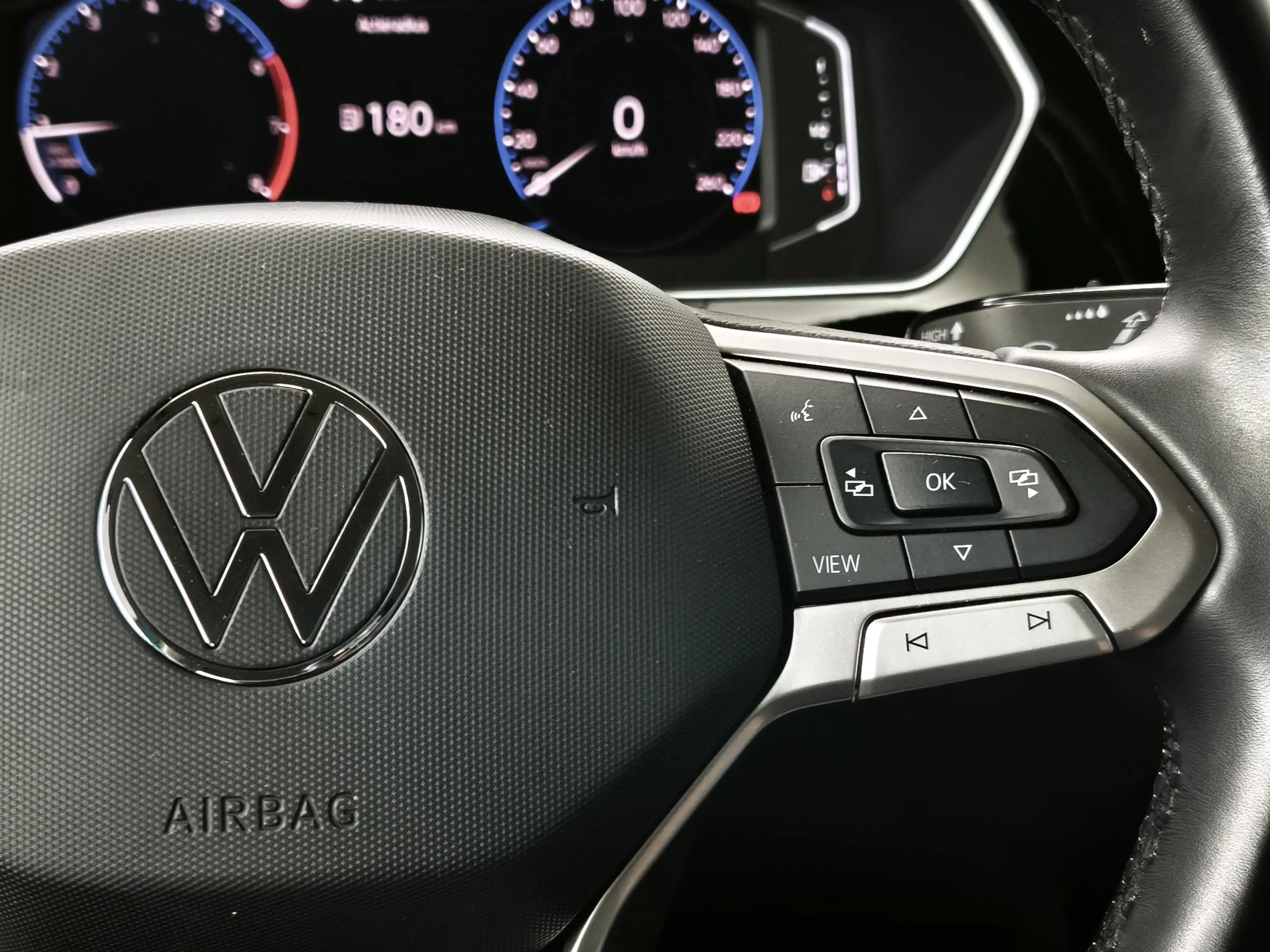 Volkswagen T-Cross 1.0 TSI Style | NAVI | CLIMATE CONTROL | VIRTUAL C — photo 13