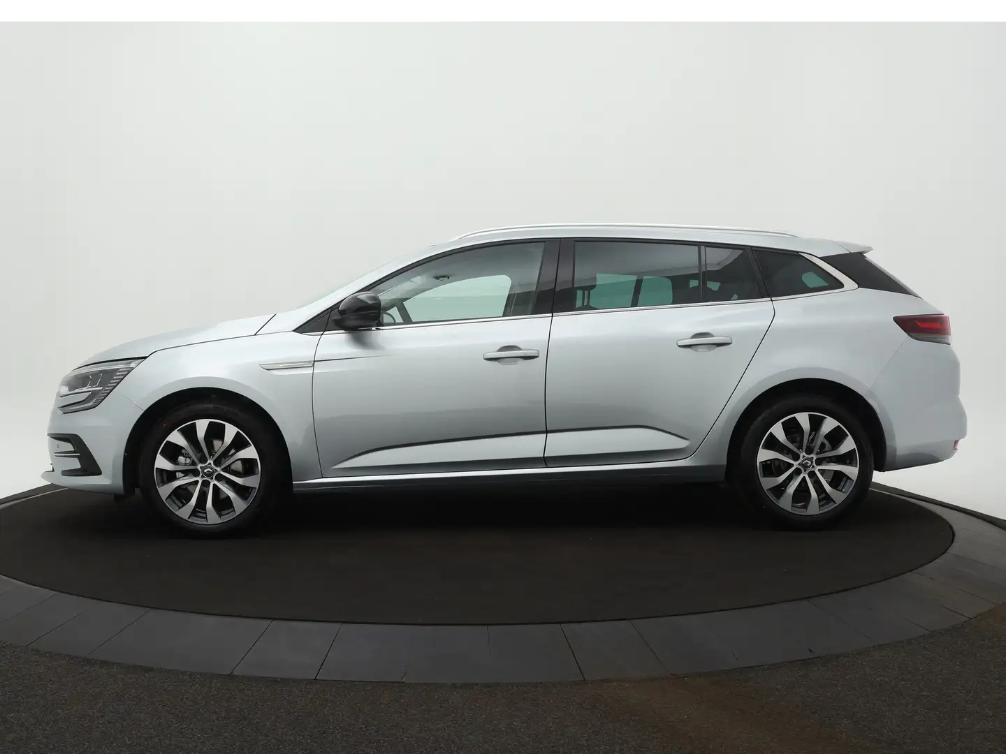 Renault Megane Estate TCe 140 7EDC Techno Automaat | Pack Winter Grey - 2
