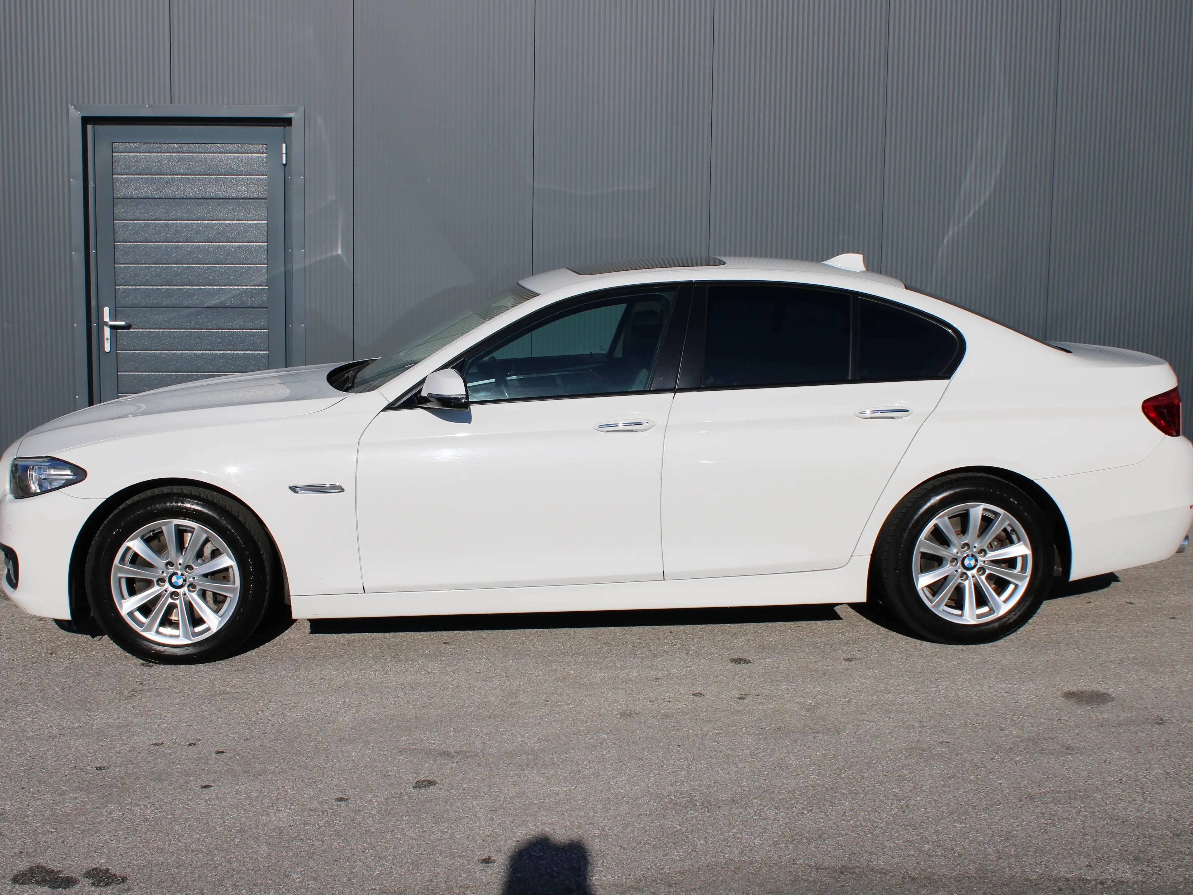 BMW 525 d LCI*Navi*Sportsitze*Standheizung — photo 5