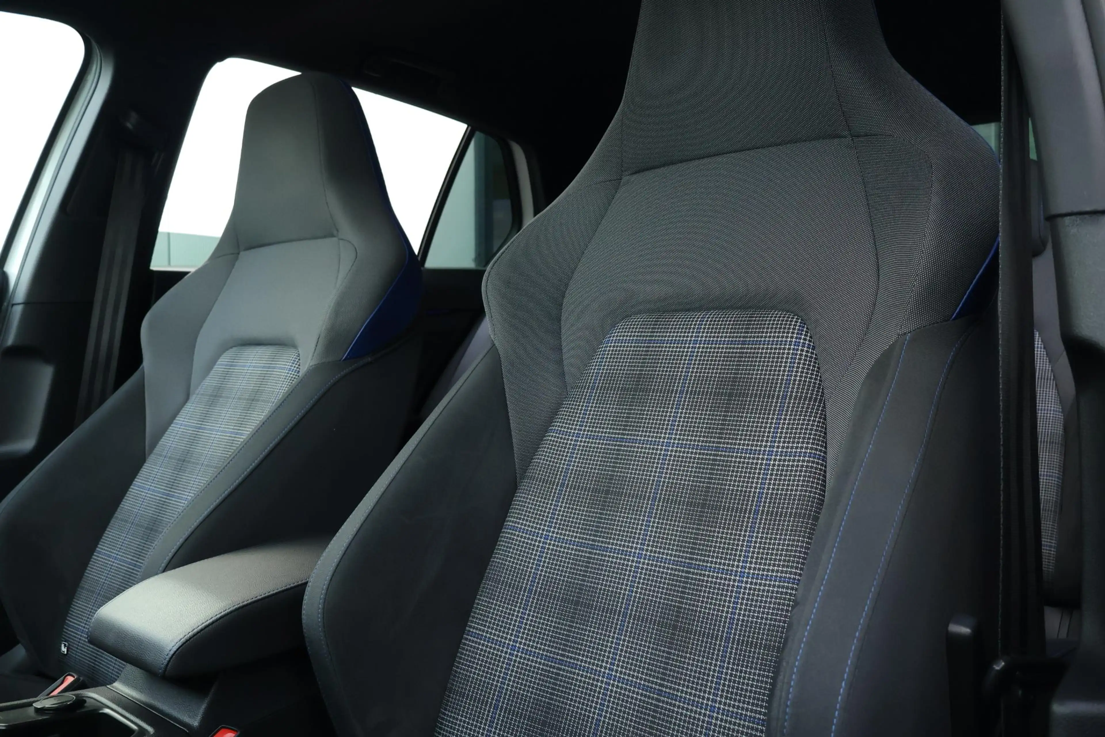 Volkswagen Golf GTE 1.4 eHybrid / Pano / Adaptive Cruise — photo 15