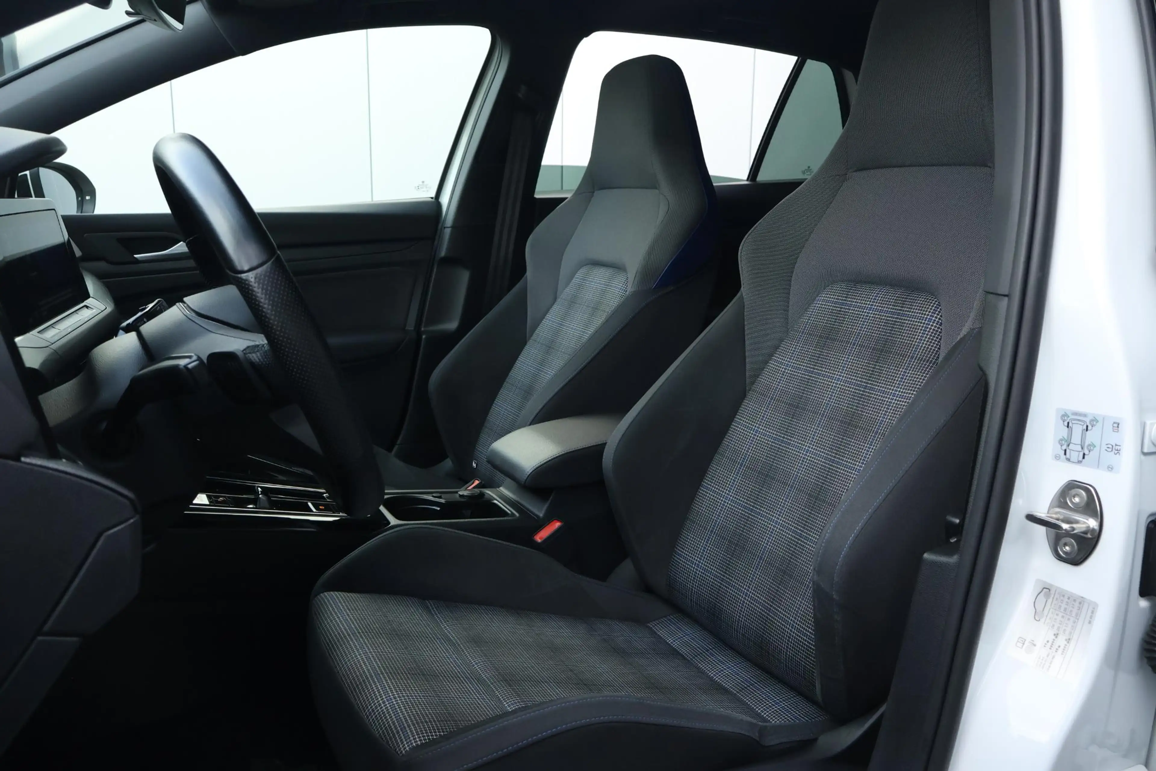 Volkswagen Golf GTE 1.4 eHybrid / Pano / Adaptive Cruise — photo 13