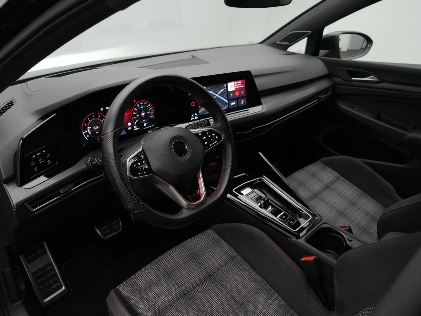 Volkswagen Golf 2.0 TSI 245 pk DSG GTI | Panoramadak | Standkachel Nero - 2