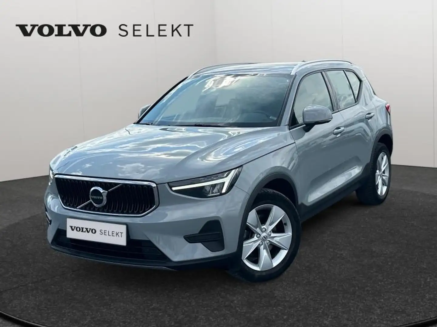 Volvo XC40 B3 Core / Essence Grau - 1