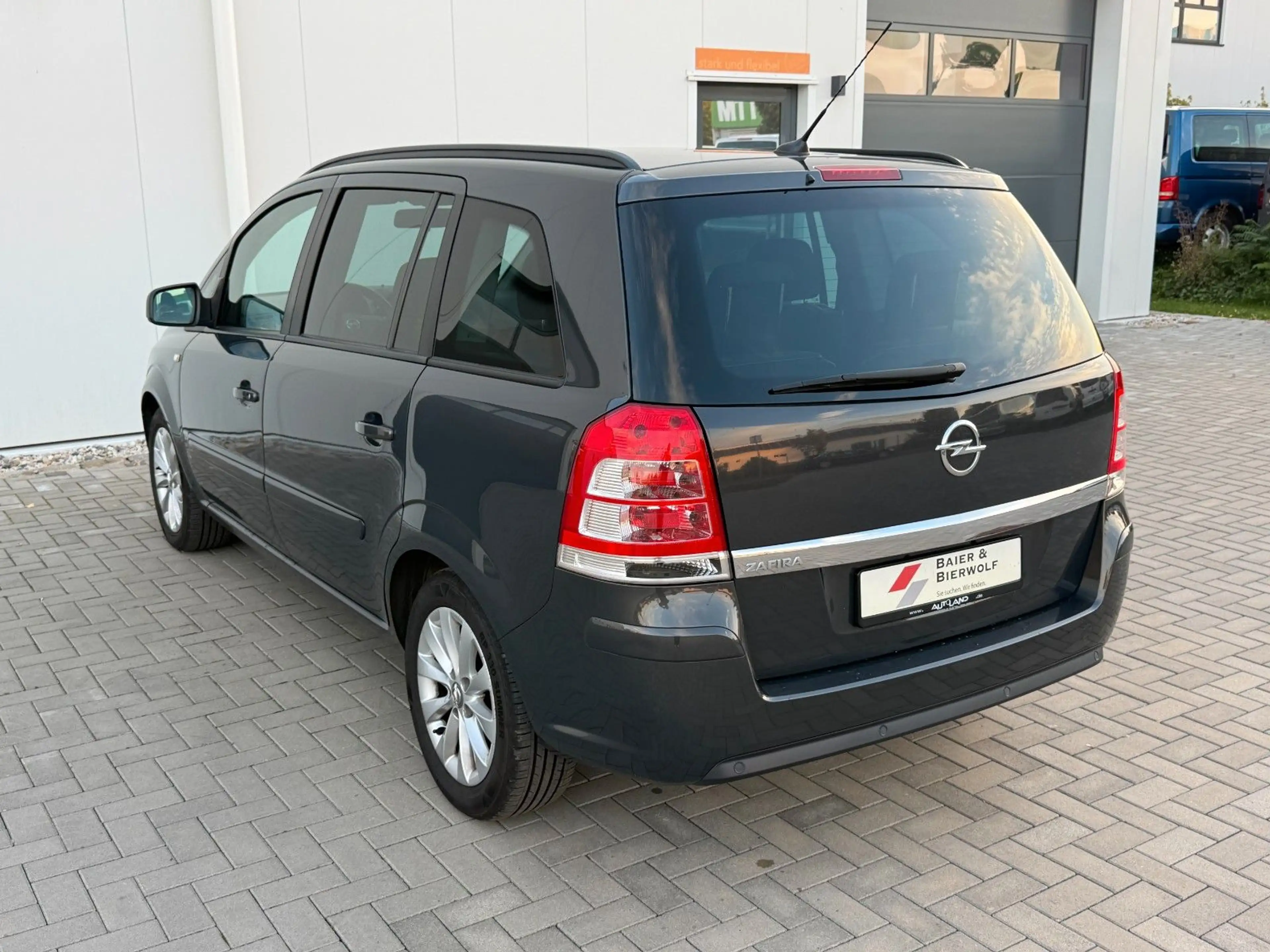 Opel Zafira B Family 1.8 A18XER 7-SITZER MUFU PDC SHZ — photo 6