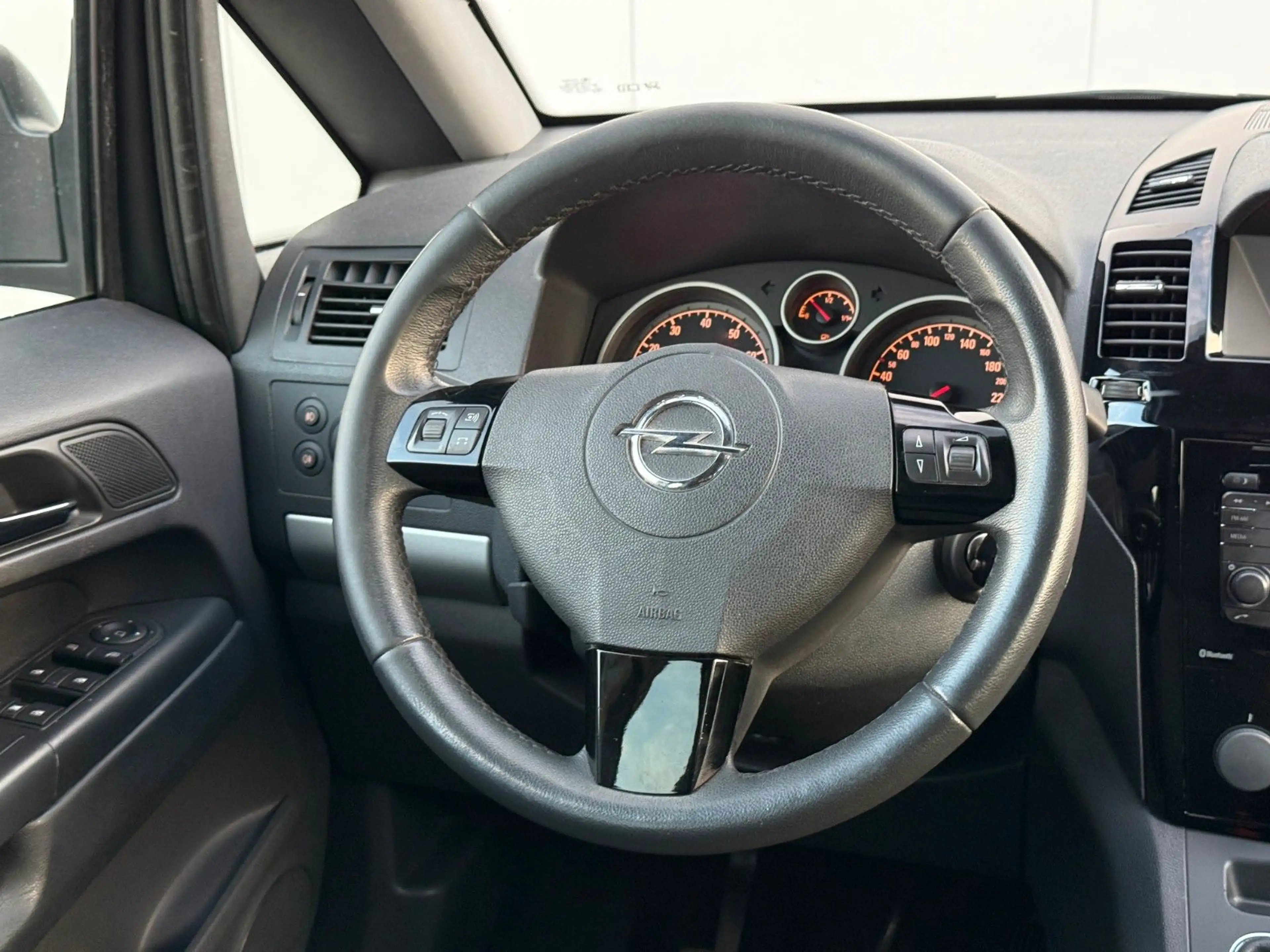 Opel Zafira B Family 1.8 A18XER 7-SITZER MUFU PDC SHZ — photo 11