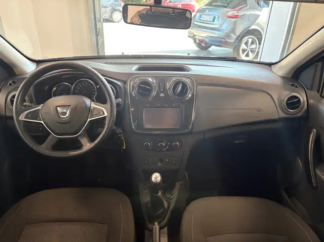 Dacia Logan view 6