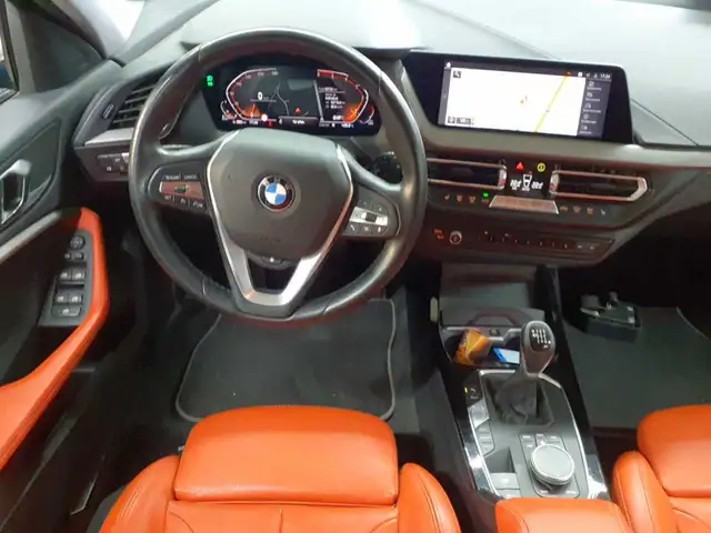 BMW 1 Series view 9
