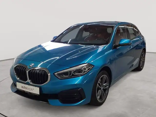 BMW 1 Series view 2