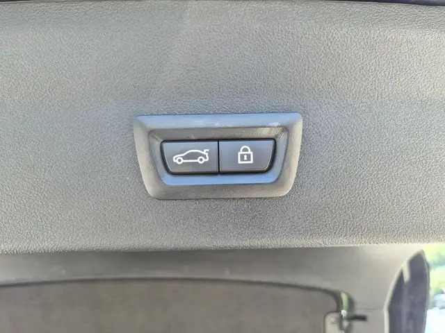 BMW X4 view 14