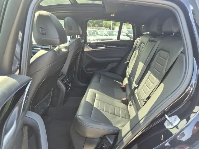 BMW X4 view 5