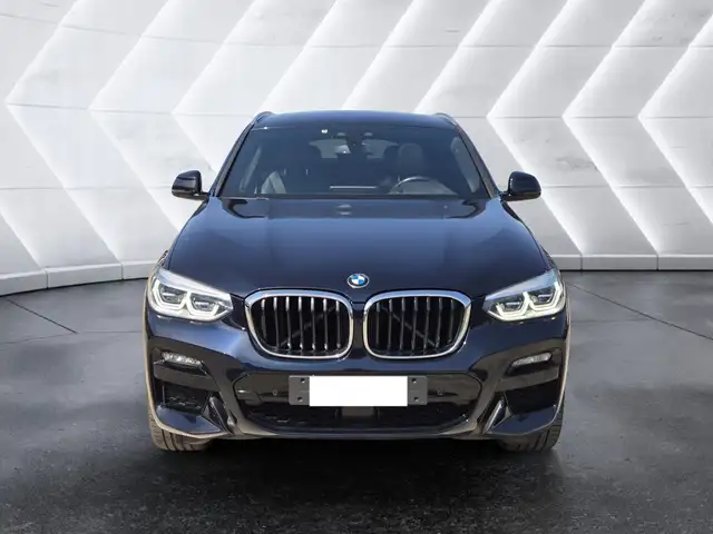 BMW X4 view 2