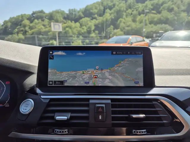 BMW X4 view 9