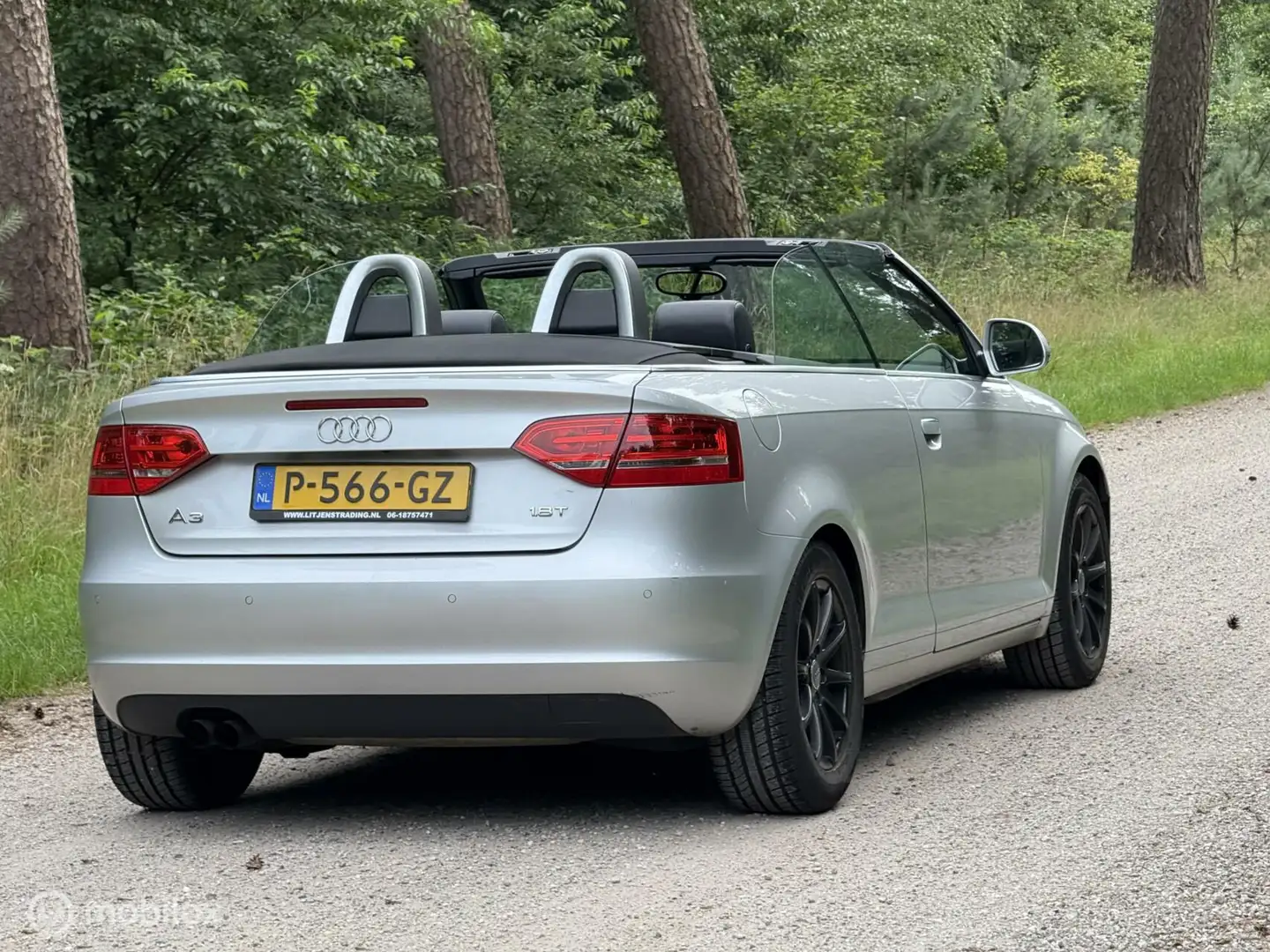 Audi A3 Cabriolet 1.8 TFSI Attraction Cruise control/clima Gris - 2