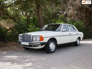 200-280 (W123) 240 D ** AUTOMAAT **