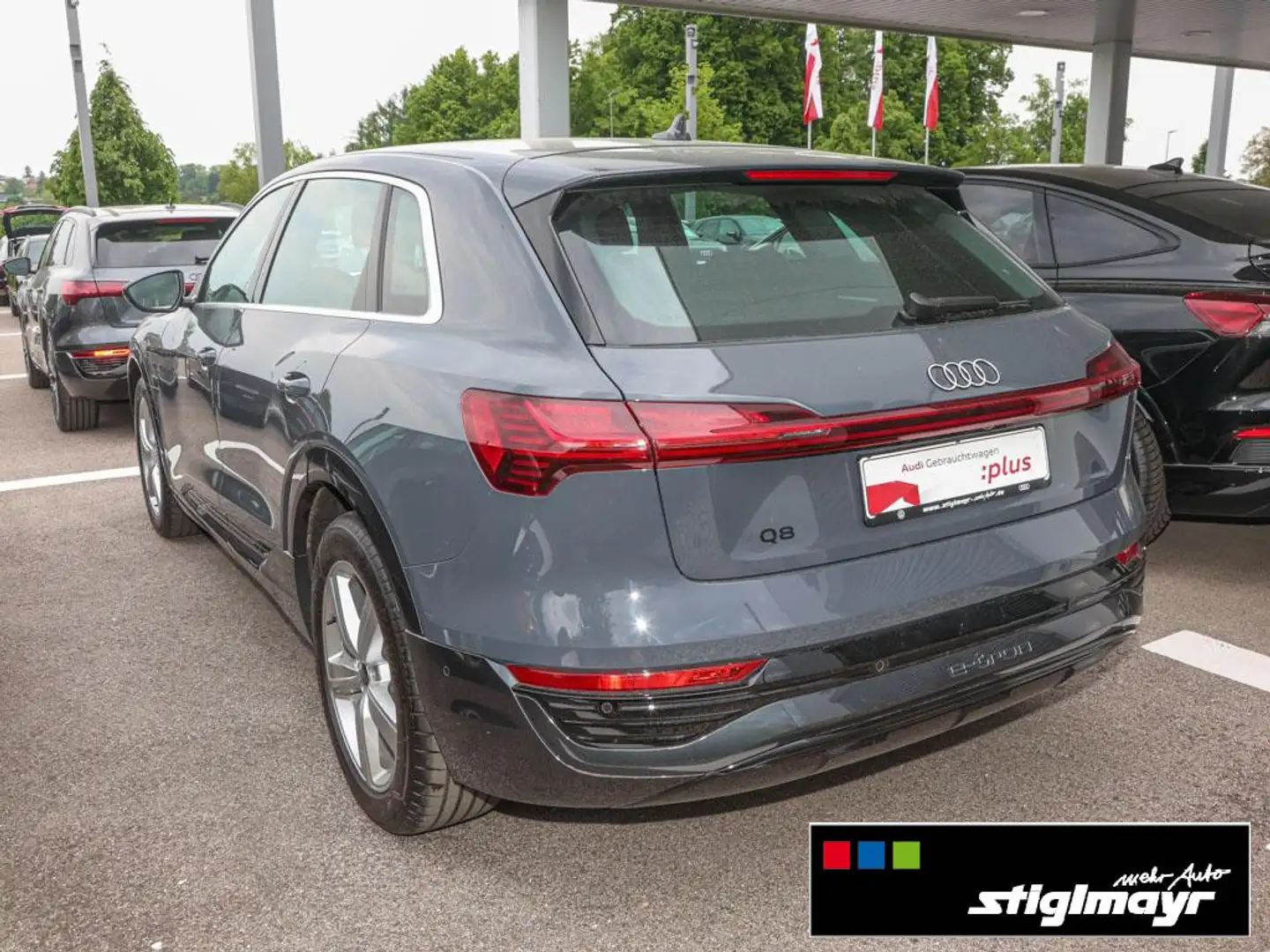 Audi Q8 e-tron 55 quattro ACC+AHK+HUD+MATRIX+ALU 20´ Gris - 2