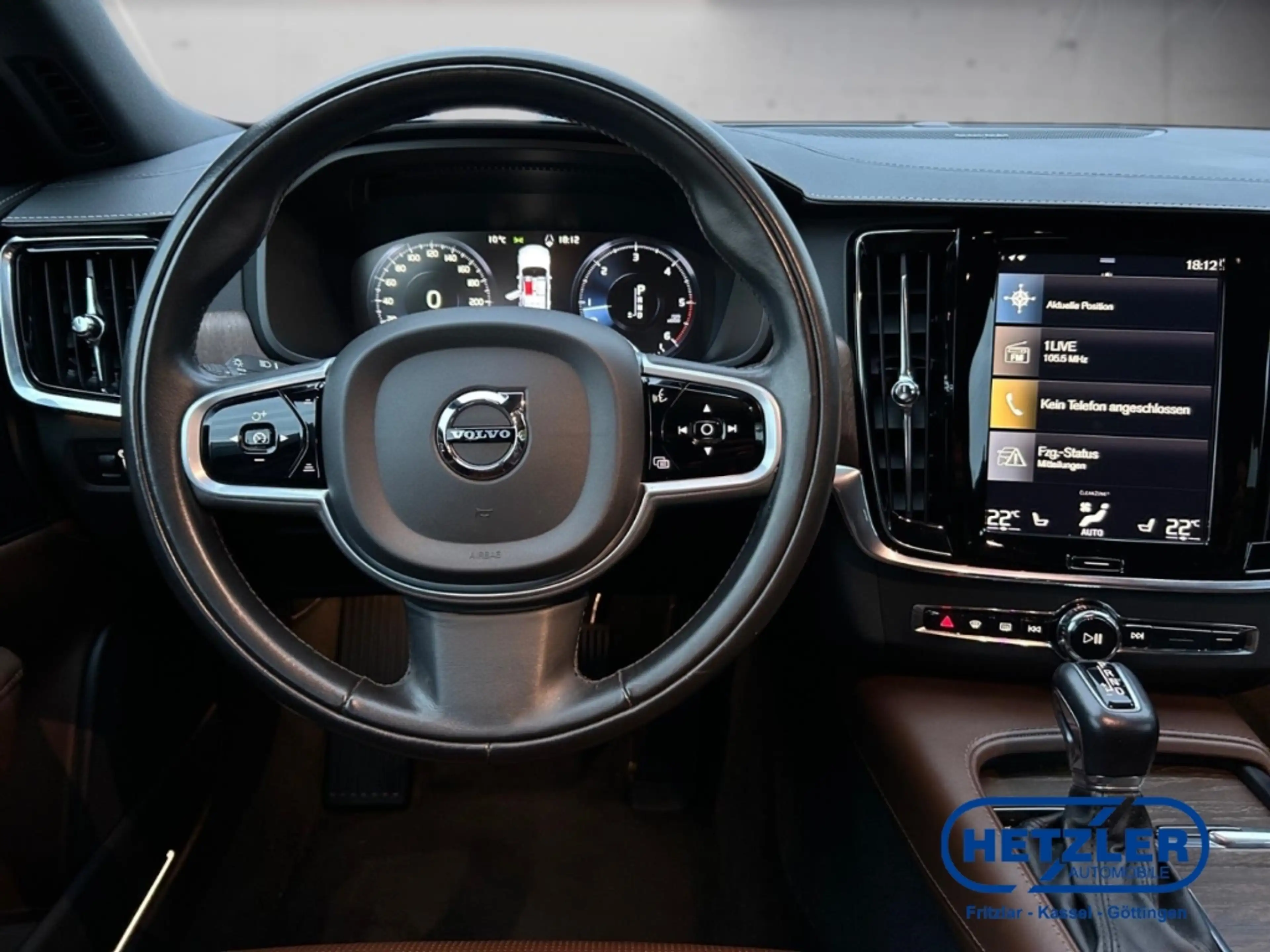Volvo V90 Kombi D4 Inscription HUD StandHZG Navi Leder Digit — photo 10
