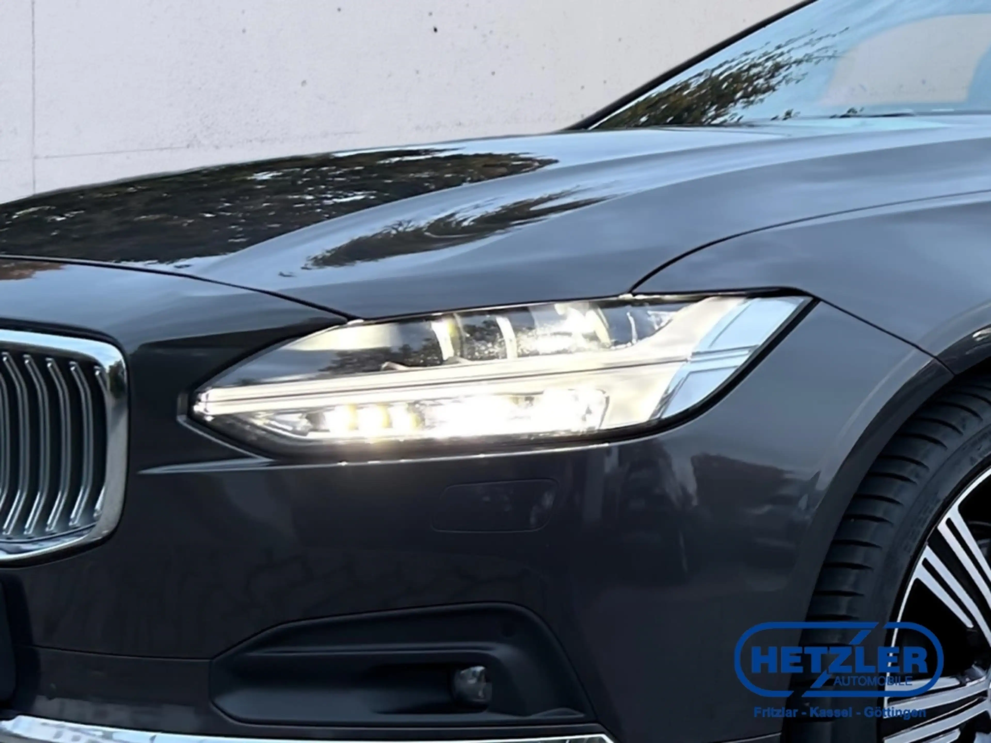 Volvo V90 Kombi D4 Inscription HUD StandHZG Navi Leder Digit — photo 5