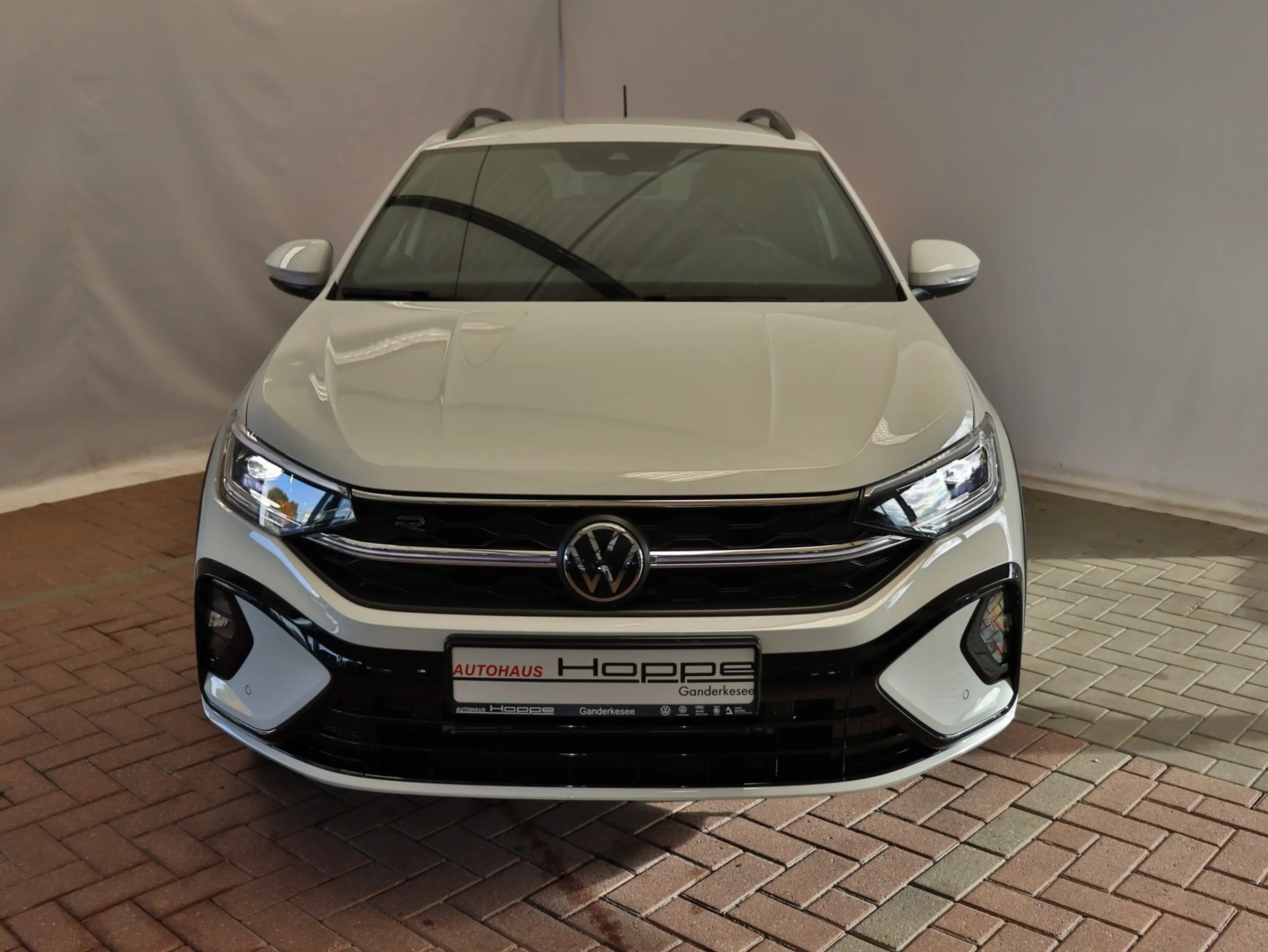 Volkswagen Taigo R-Line 1.0 l TSI DSG+AHK+ACC+RFK+NAVI — photo 5