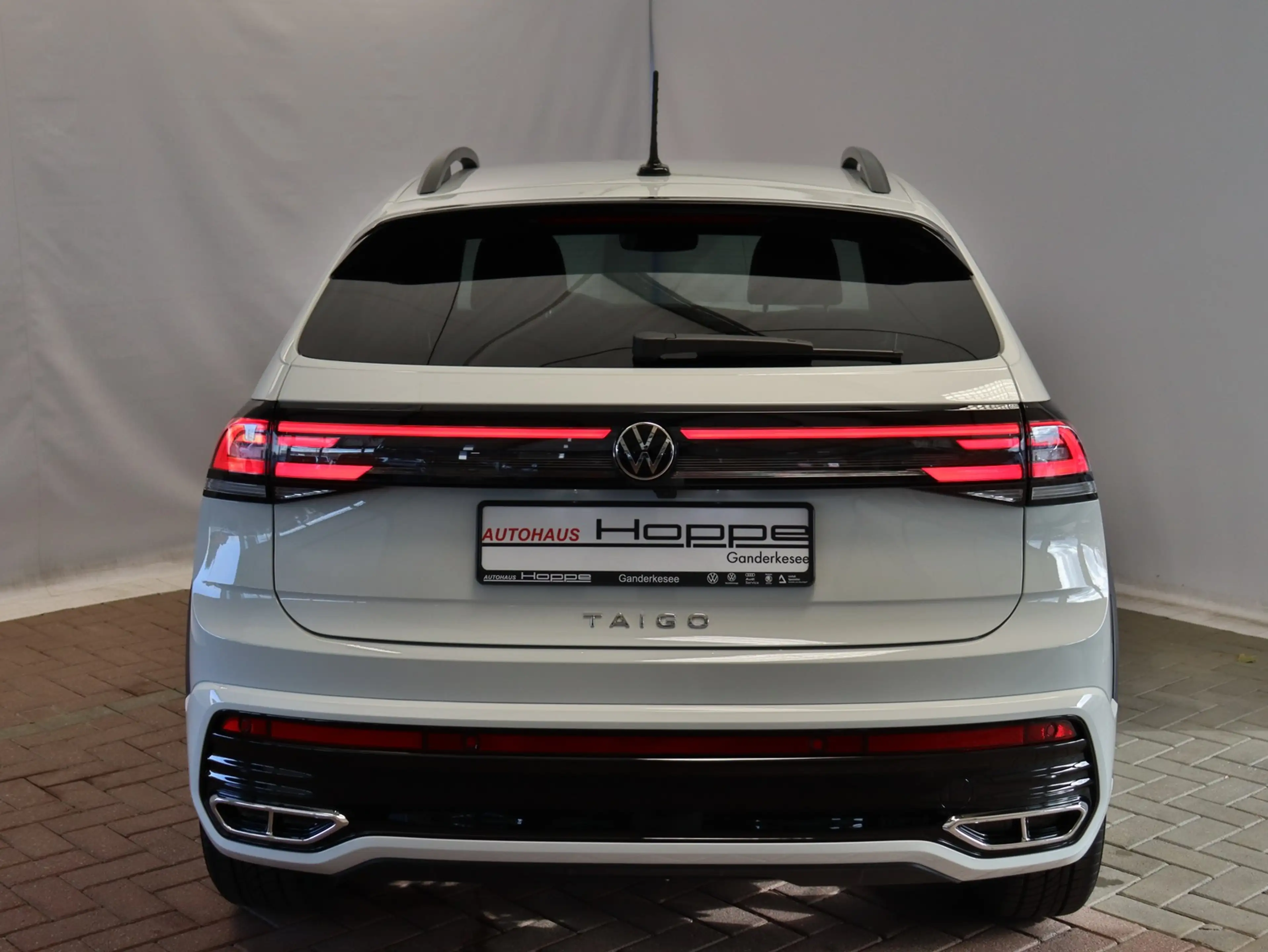 Volkswagen Taigo R-Line 1.0 l TSI DSG+AHK+ACC+RFK+NAVI — photo 8