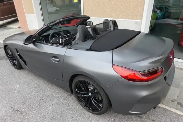 BMW Z4 view 3