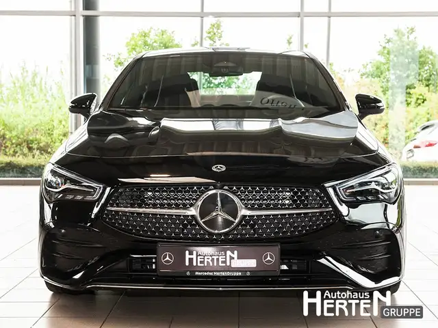 Mercedes-Benz Cla view 2
