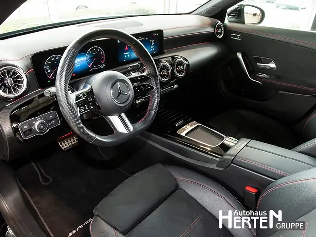 Mercedes-Benz Cla view 8