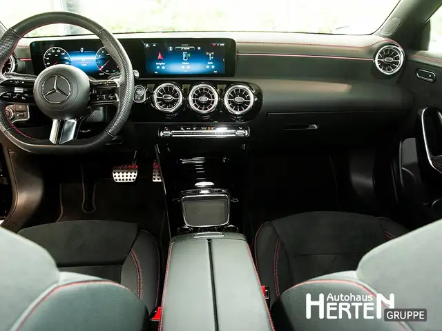 Mercedes-Benz Cla view 10