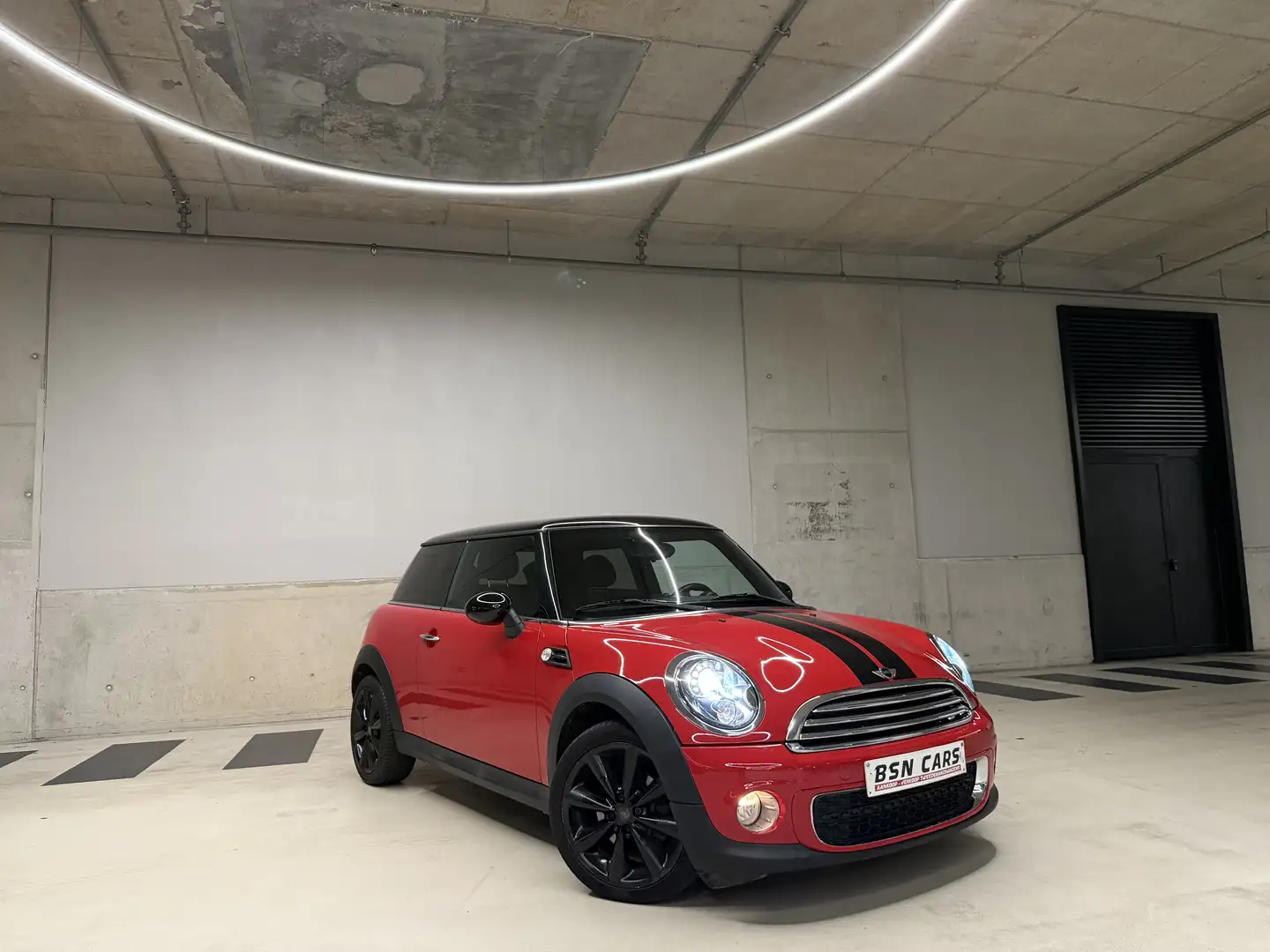 MINI Cooper D /XENON/CRUISE/AUX/SFEERLICHT/GARANTIE Rouge - 1