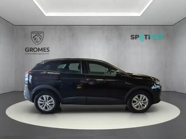 Peugeot 3008 view 2