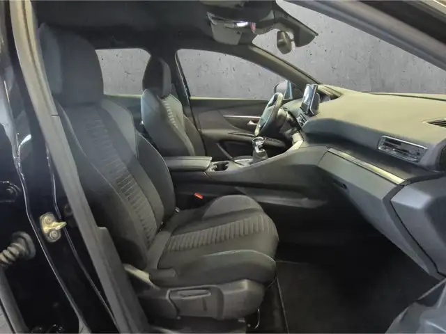 Peugeot 3008 view 13