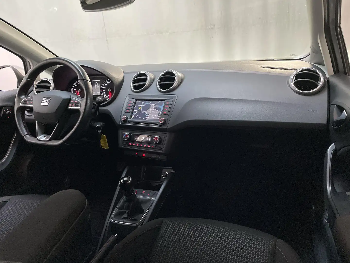 SEAT Ibiza 1.0 EcoTSI FR Connect Xenon Navigatie Parkeersenso Gris - 2