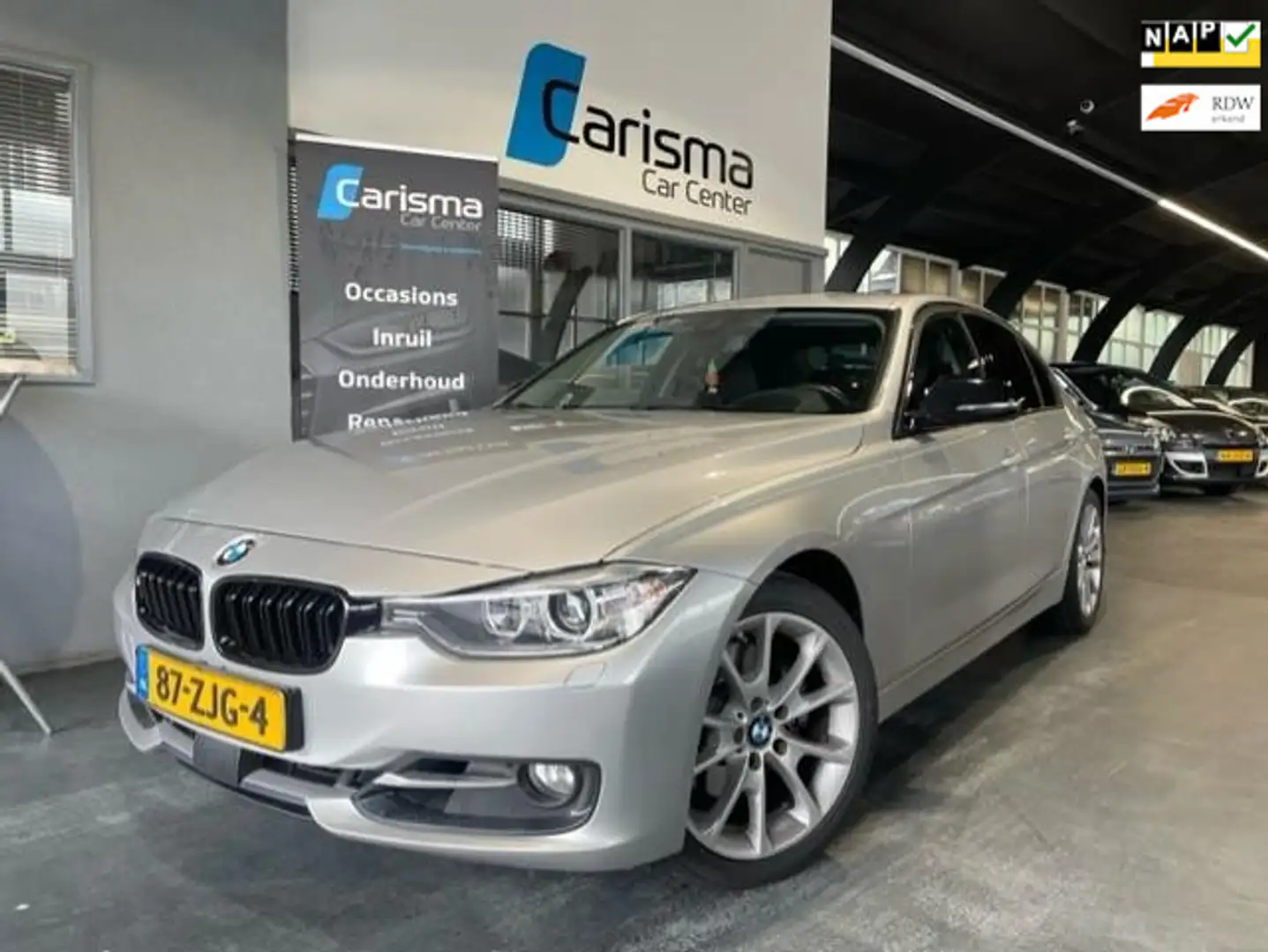 BMW 328 3-serie 328i xDrive Upgrade Edition|Adpt Cruise|He Grijs - 1