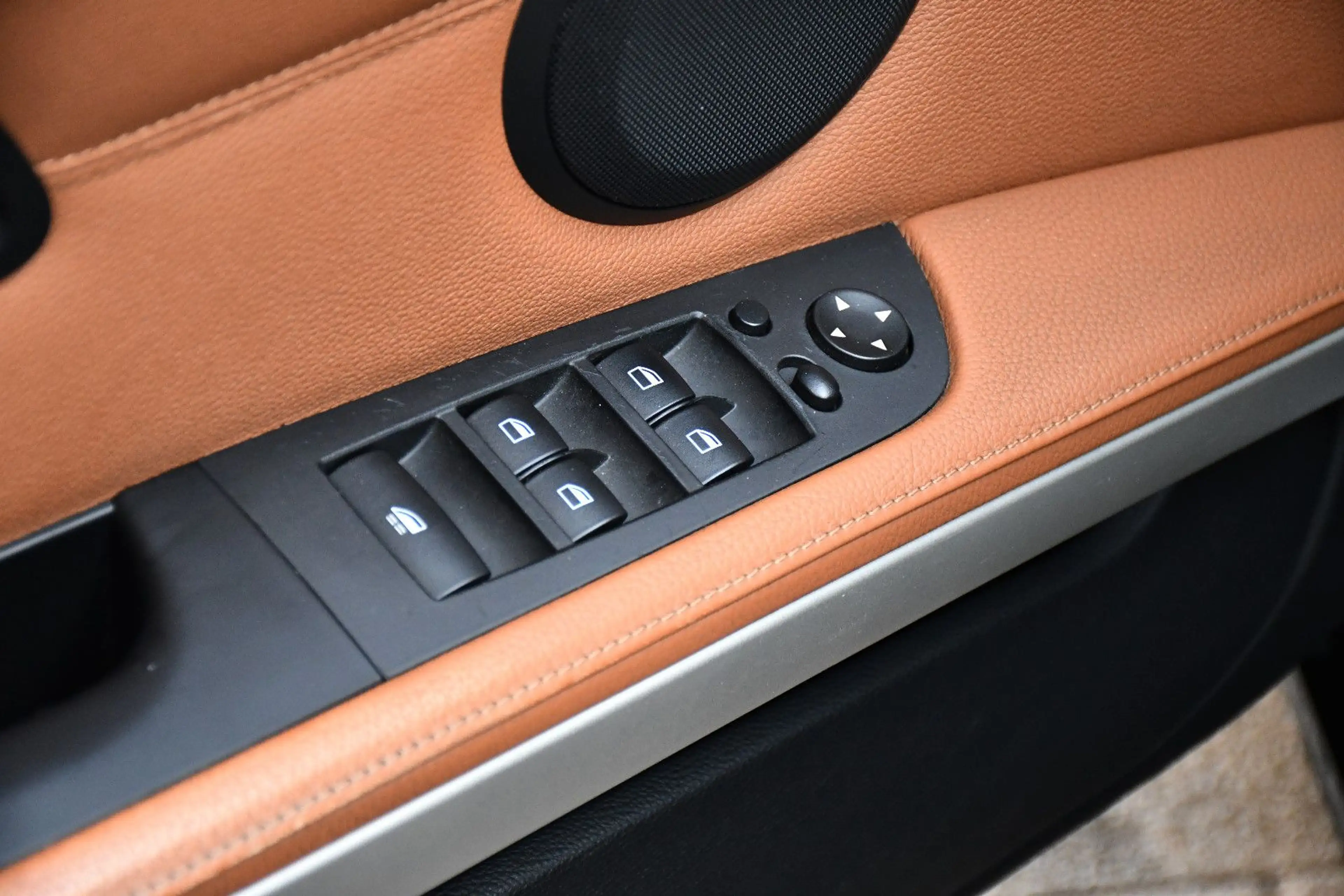 BMW 325 i Cabrio 3.0l 6Zylinder N53 Navi Leder Memory — photo 9