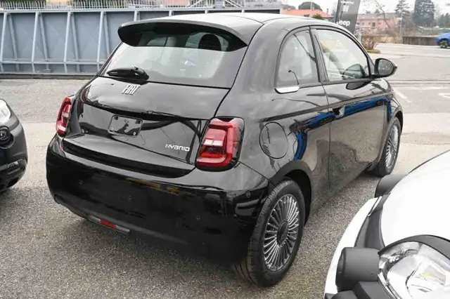 Fiat 500 view 3