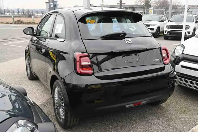 Fiat 500 view 4