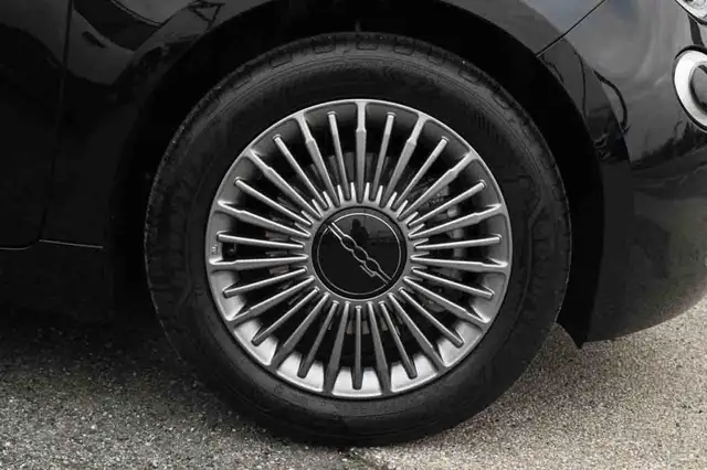 Fiat 500 view 5