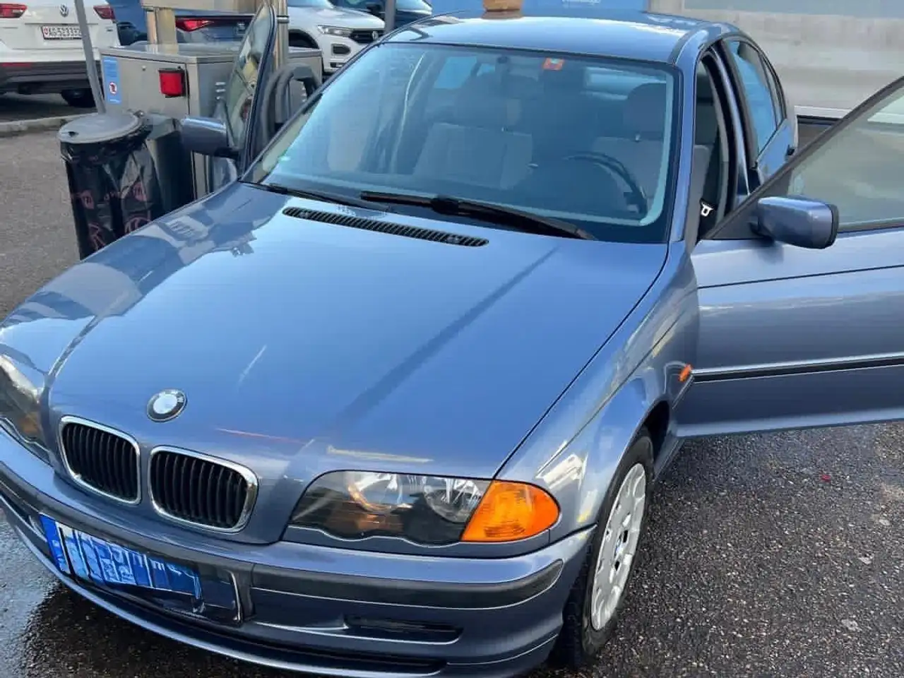 BMW 316i, foto 1