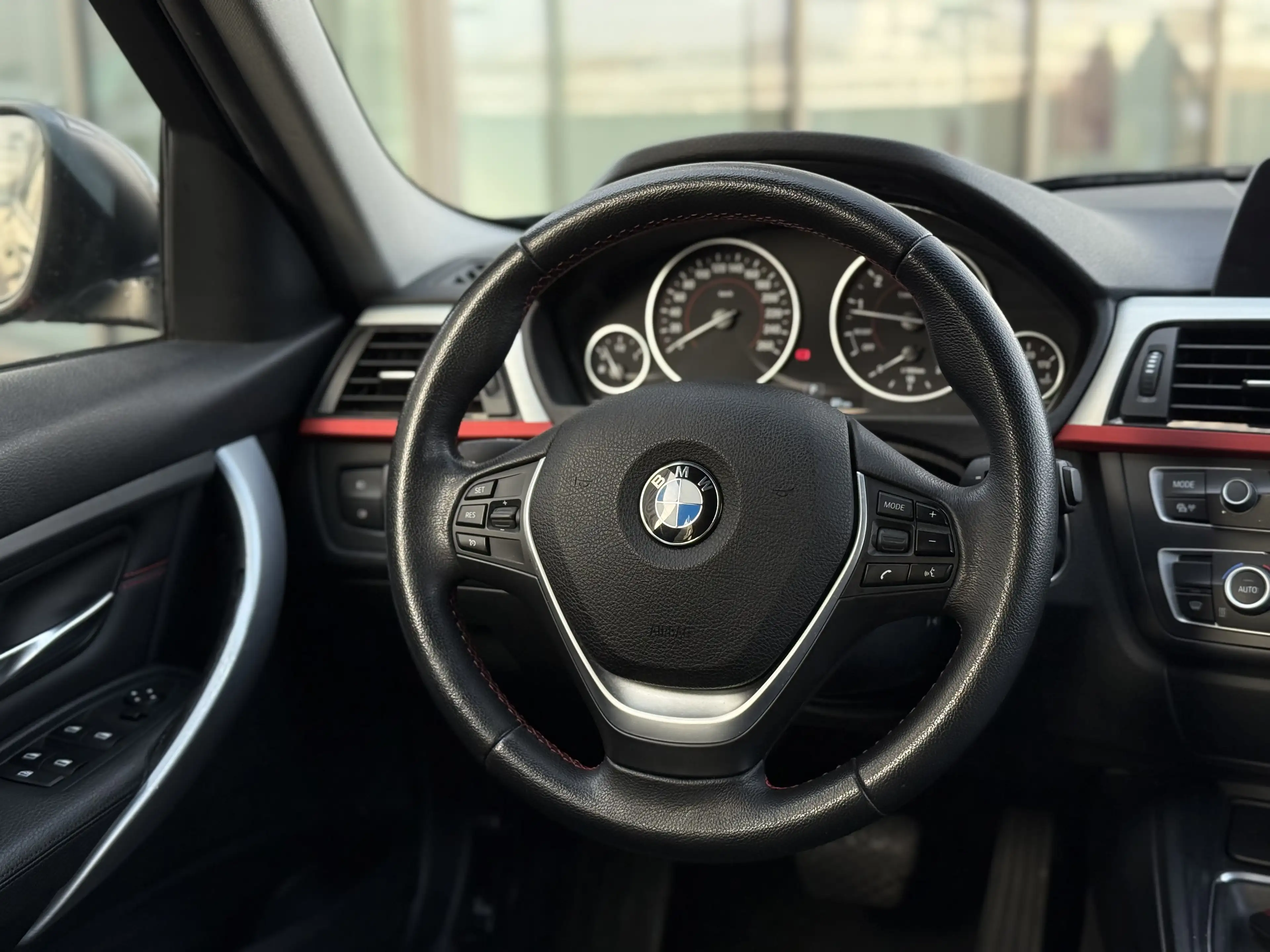 BMW 328 i 245CH SPORT LINE / AUTOMATIQUE — photo 9