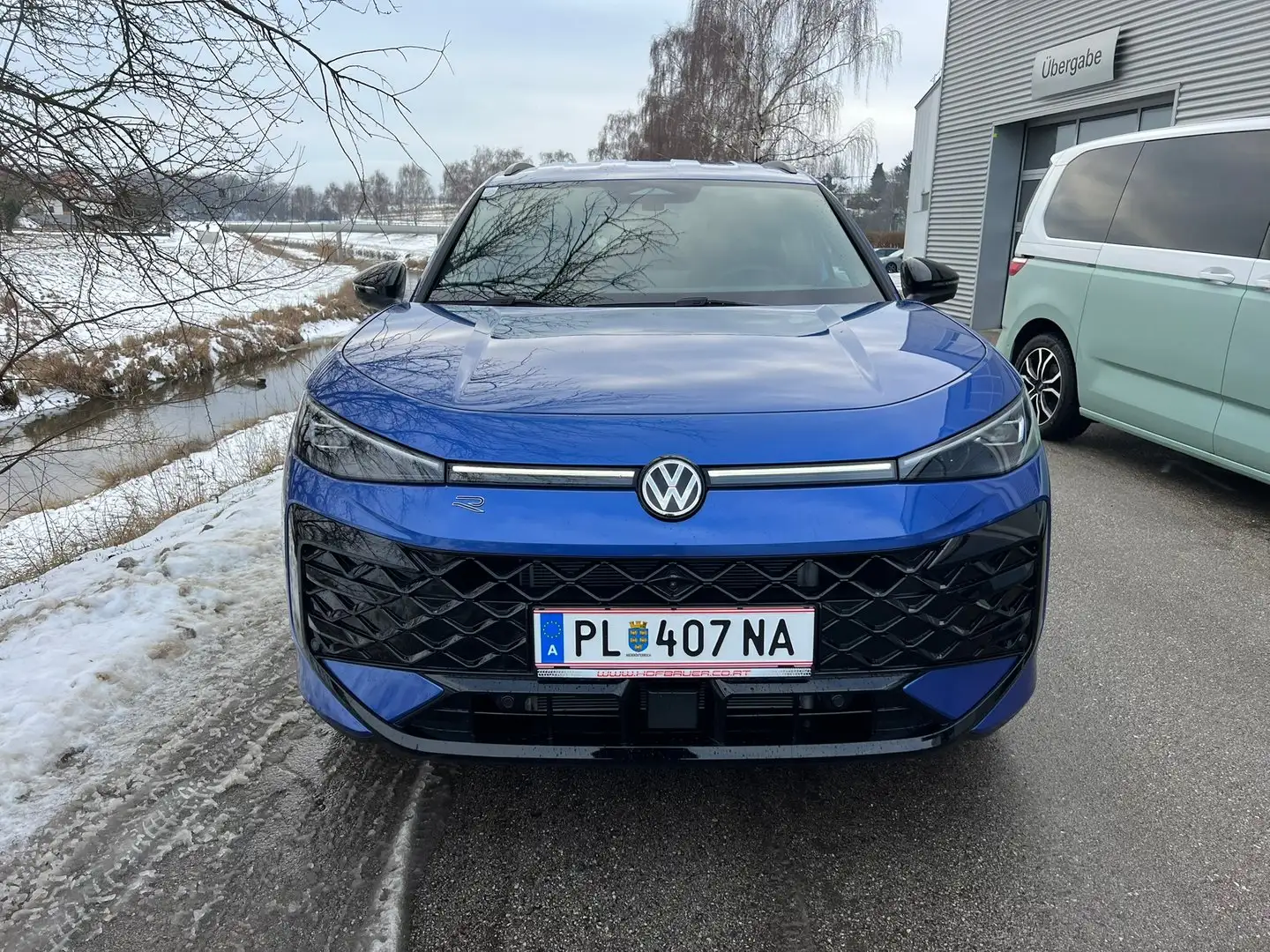 Volkswagen T-Roc R-Line eTSI DSG Blau - 2