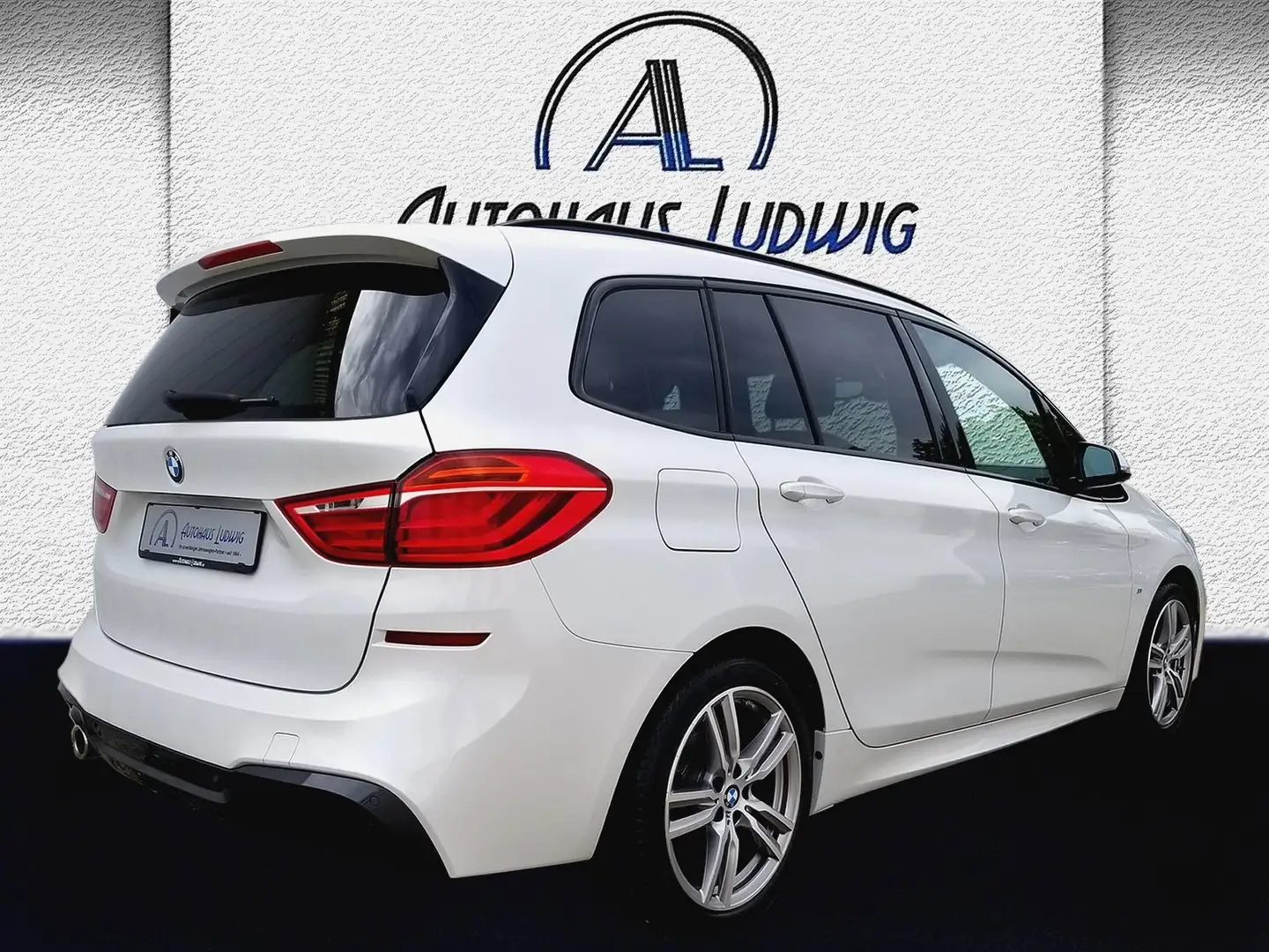 BMW 218 i Aut GranTourer*M-Sport*7-Sitze*AHK*18"*NP:50.485 Schwarz - 2