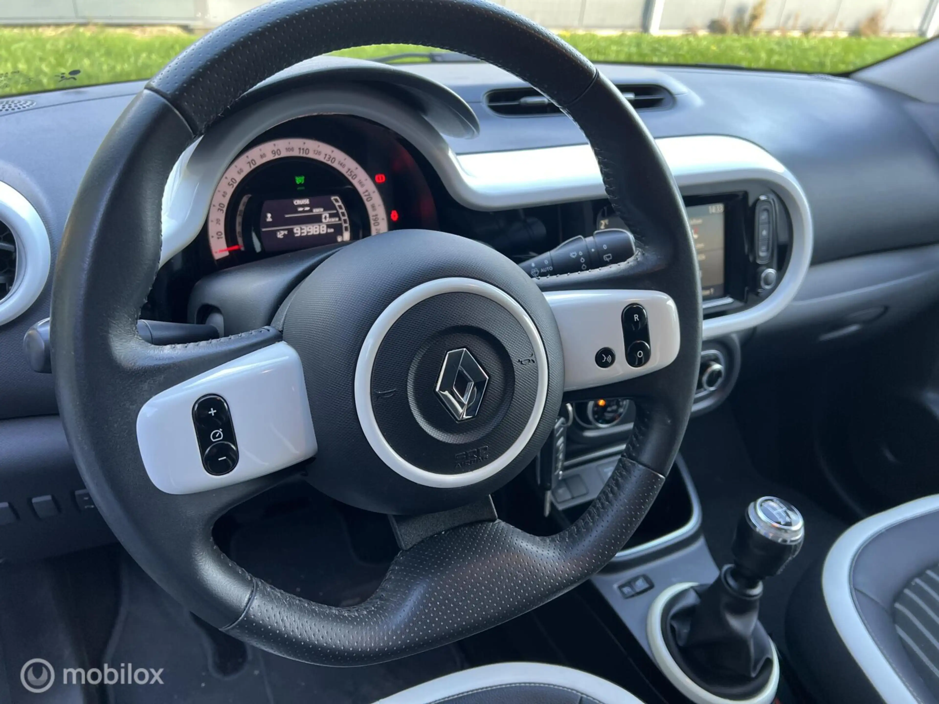 Renault Twingo 1.0 SCe Intens |Apple Carplay | Clima — photo 8