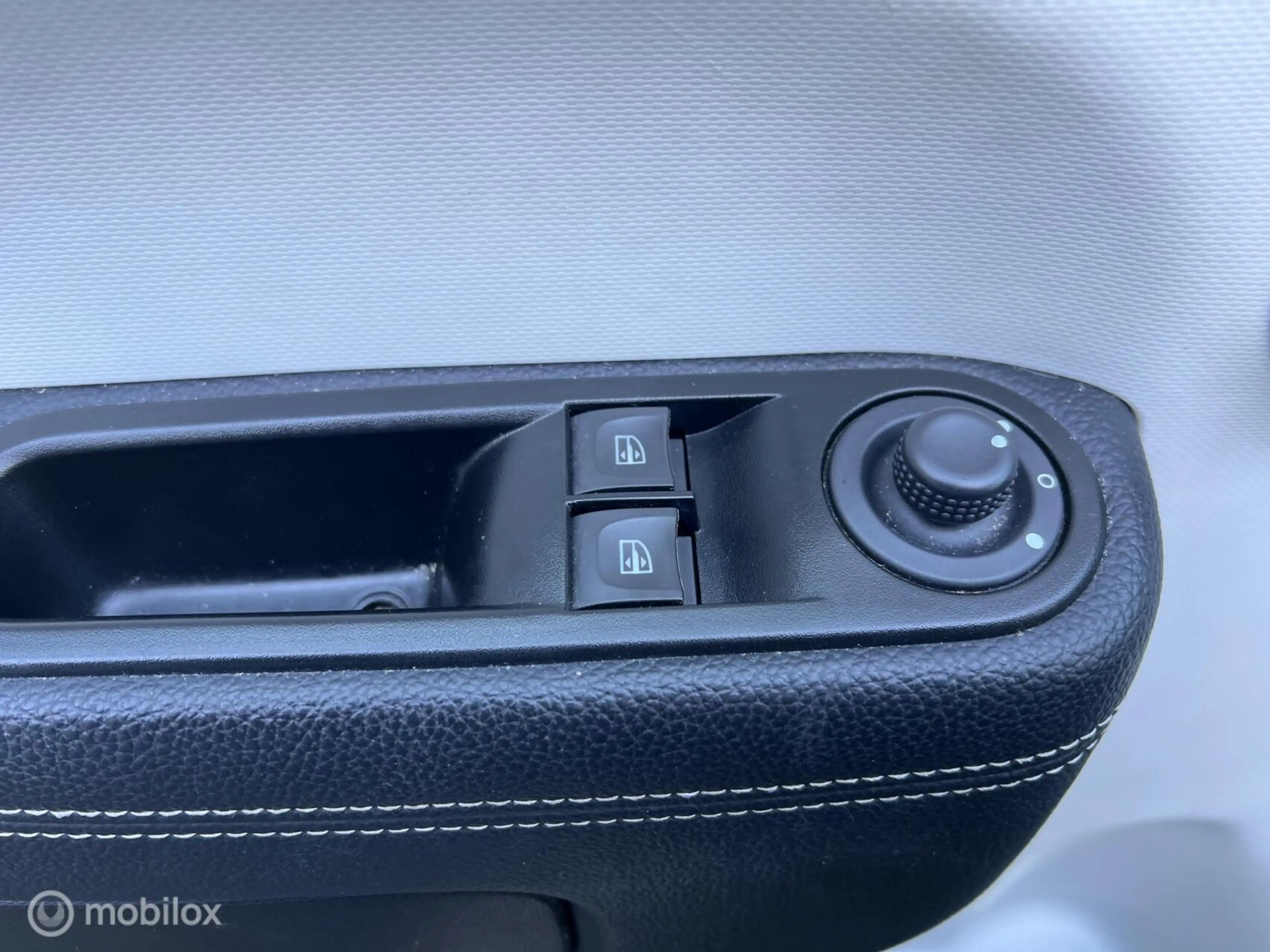 Renault Twingo 1.0 SCe Intens |Apple Carplay | Clima — photo 10