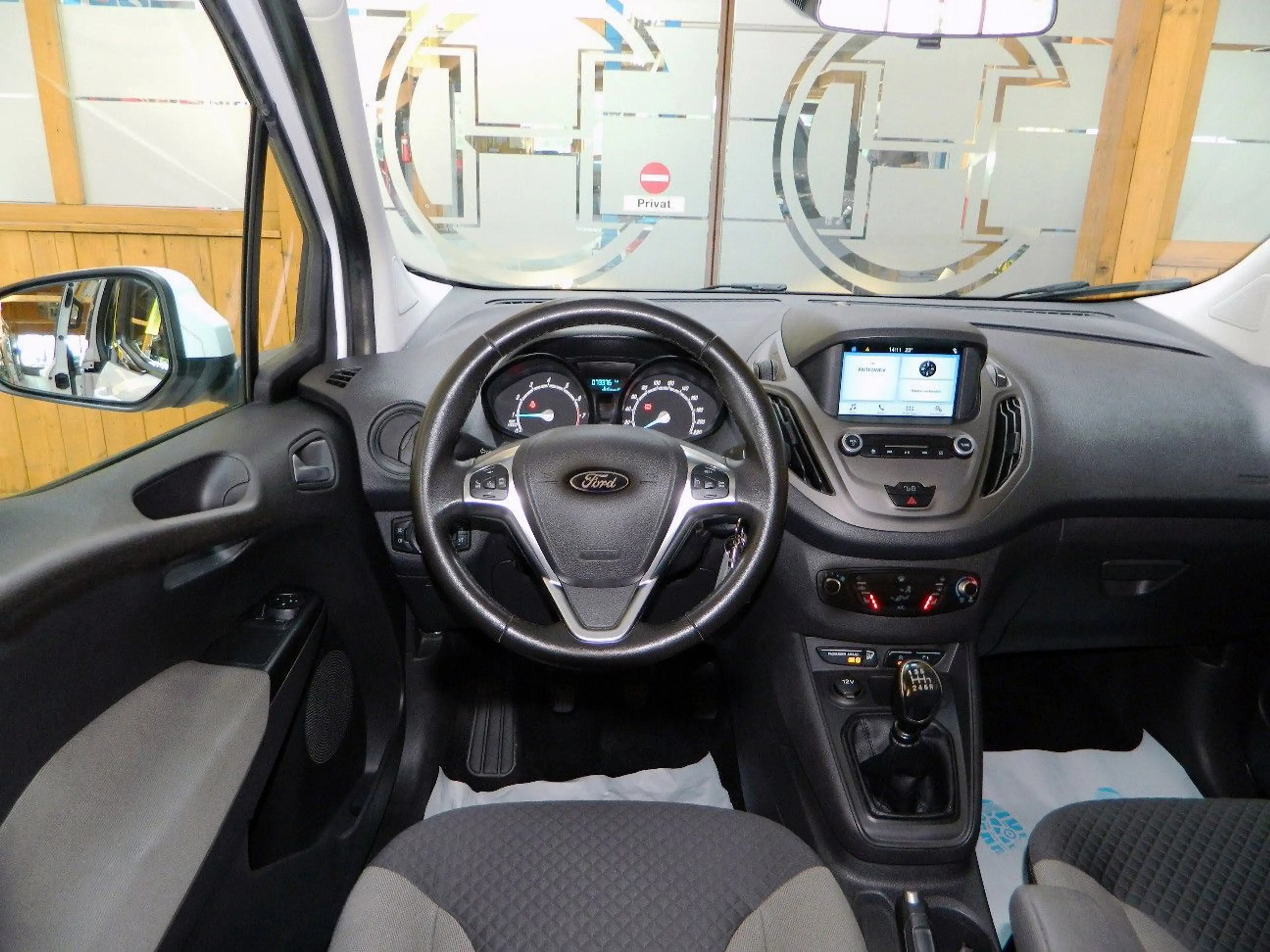 Ford Tourneo Courier 1.0 EcoBoost Trend/Sync3/PDC/SHZ — photo 9