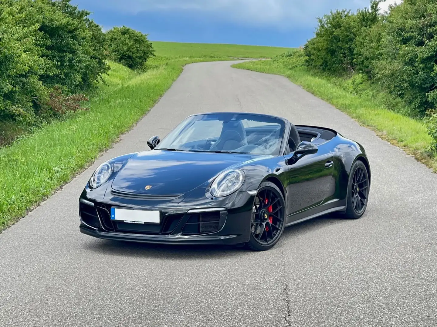Porsche 991 .2 Carrera GTS Cabrio*Techart Upgrade*1.Hand* Schwarz - 1
