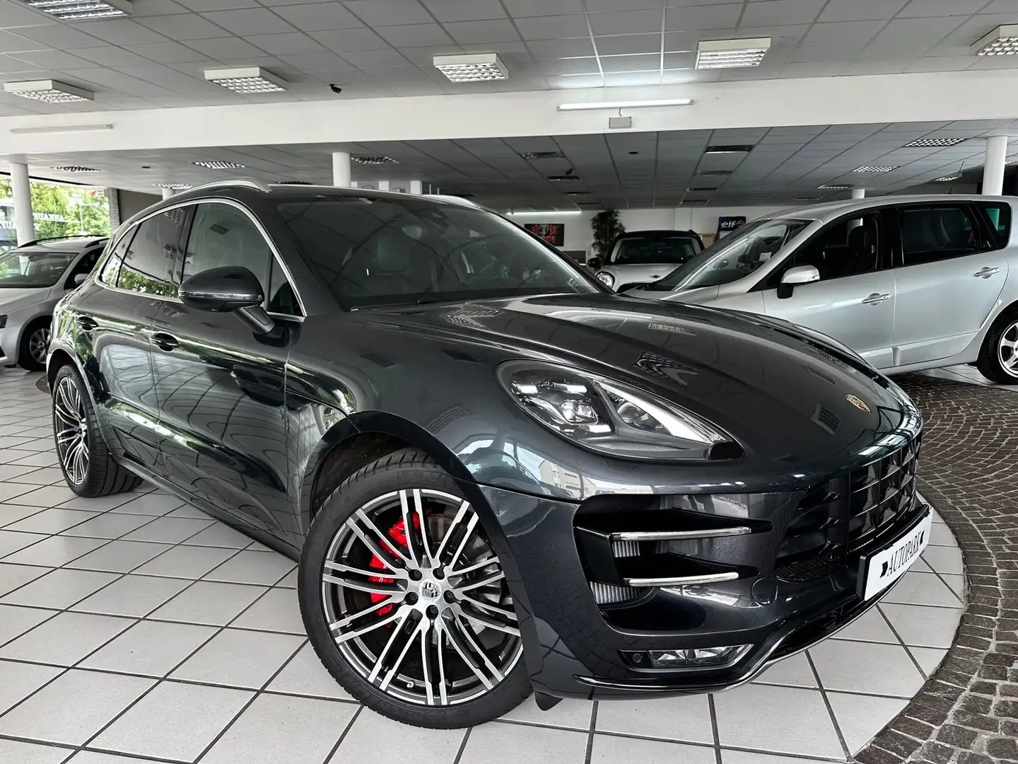 Porsche Macan Turbo/F1/Matrix/Panorama/ 21"/Chrono 1 HD! Grigio - 1