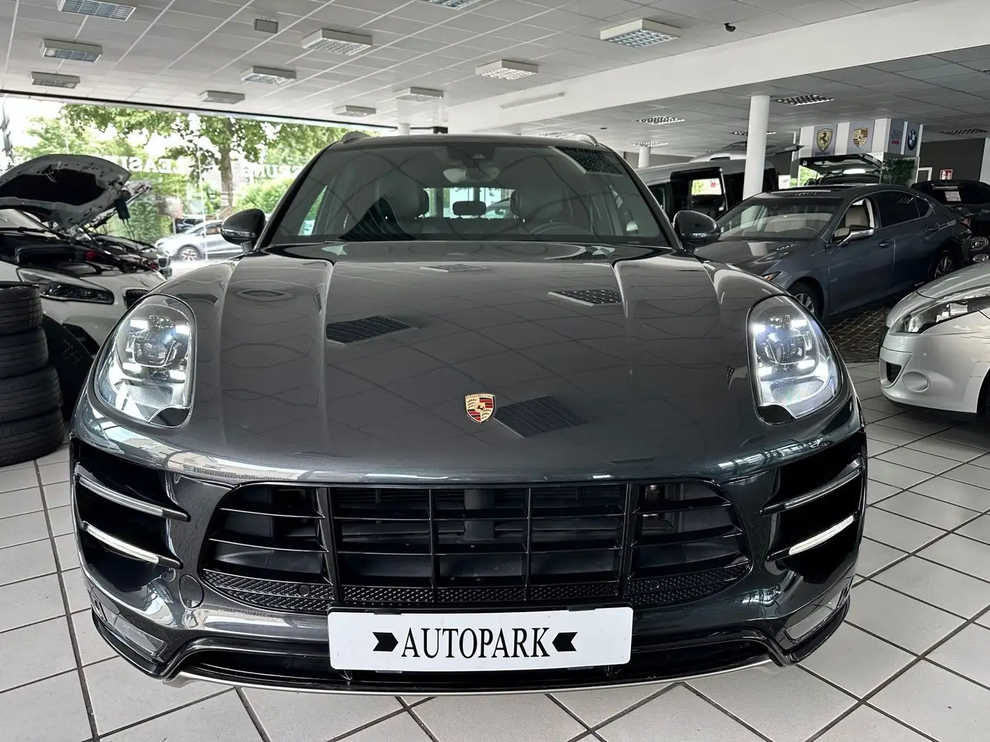 Porsche Macan Turbo/F1/Matrix/Panorama/ 21"/Chrono 1 HD! Grigio - 2